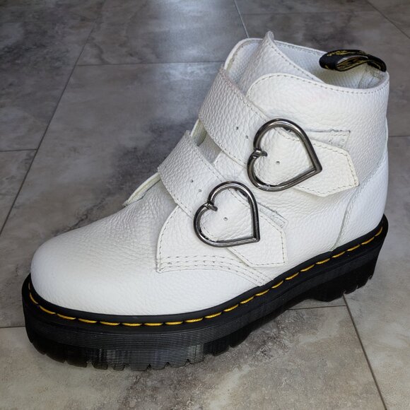 Doc Martens 'Devon Heart' Platform Boots (women's 9) - Picture 2 of 11